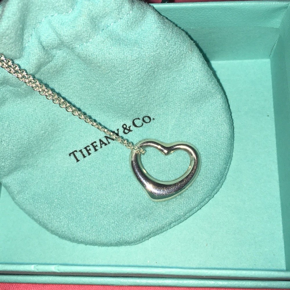 Tiffany & Co Elsa Perriti Hanging heart pendant